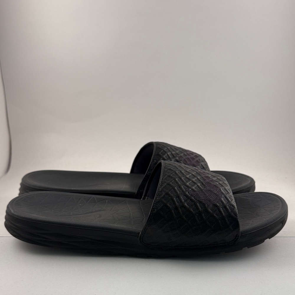 Nike Men's Black Textured Slide Sandals